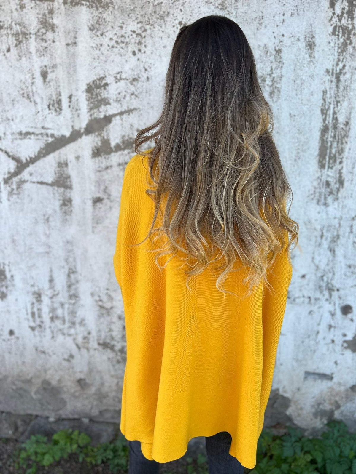Annika Relaxed Fit V-Neck Sweater