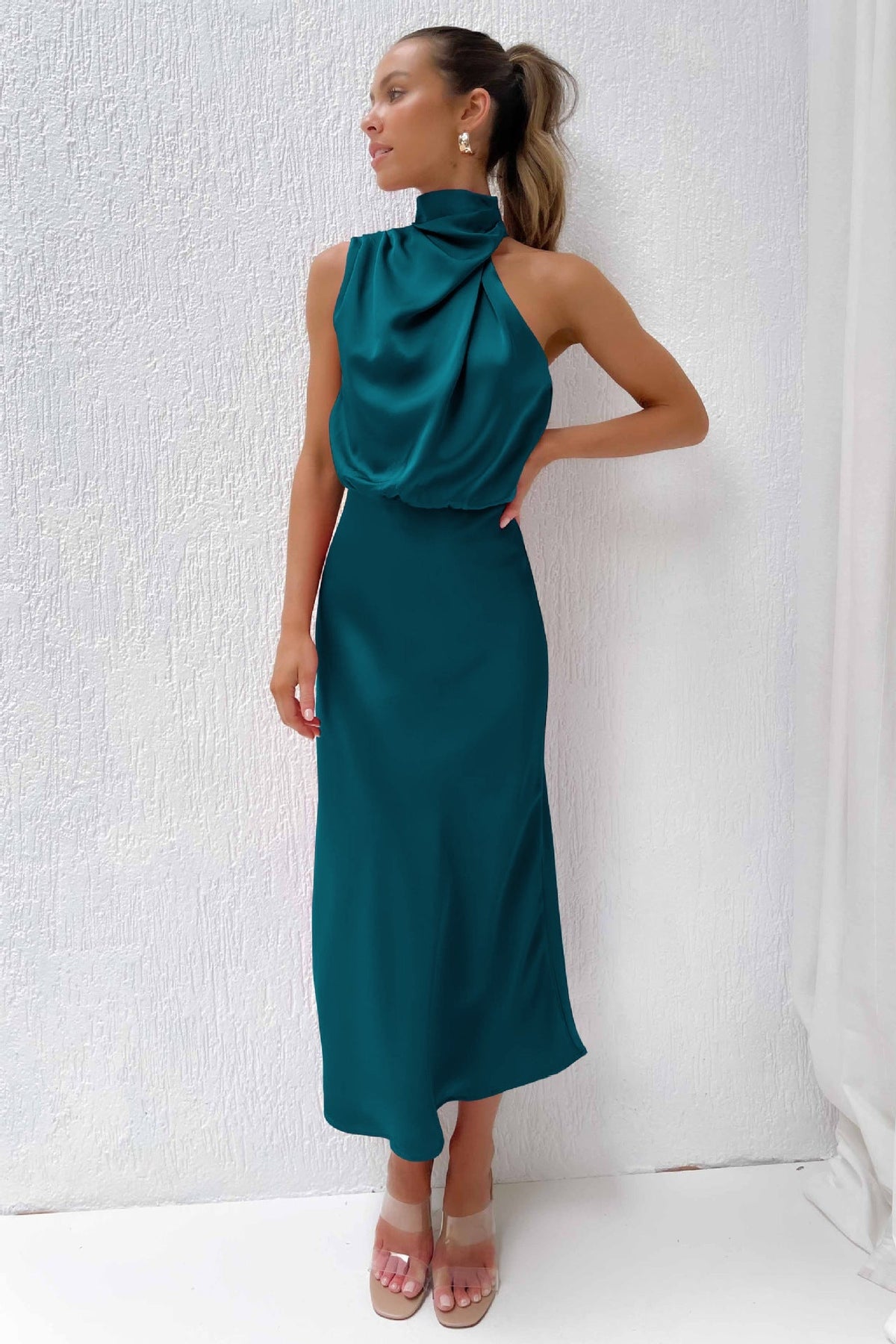 Doris Chic Halter Evening Dress