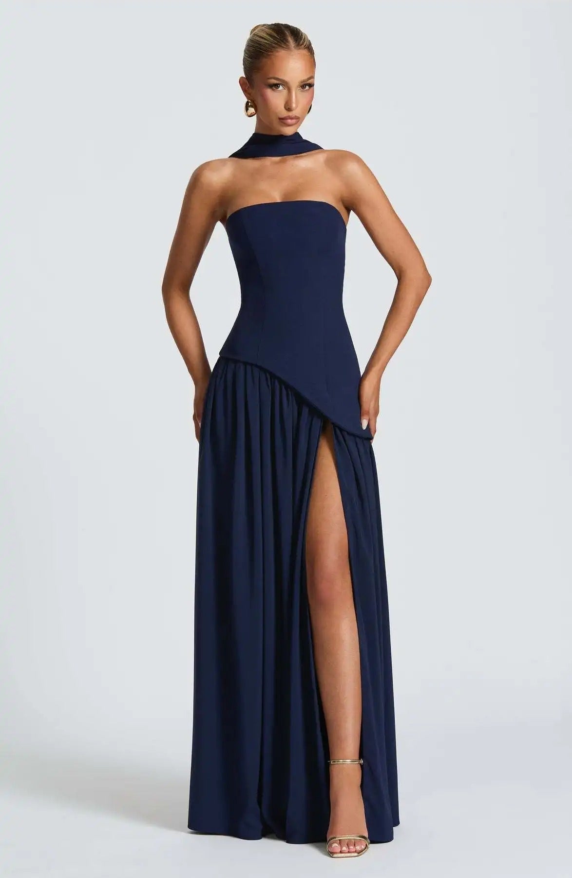 Elfriede Sleeveless A-Line Maxi Evening Dress with Leg Slit