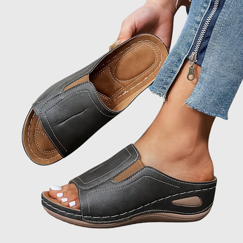 Aretha | Comfortable Flat Sandals