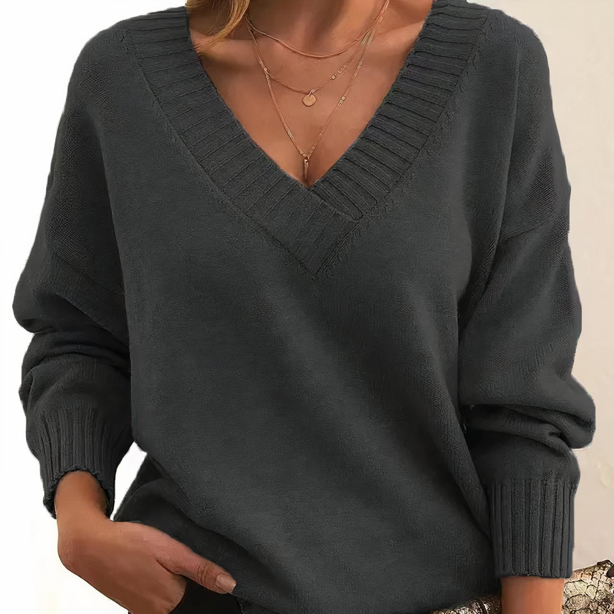 Greta Long-Sleeve V-Neck Cashmere-Blend Sweater