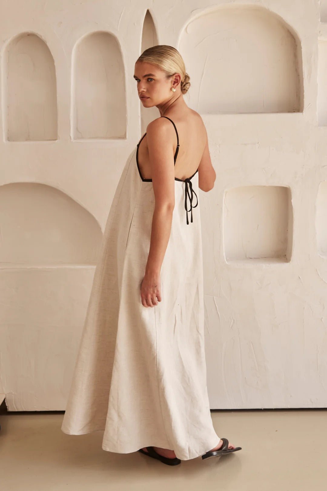 Hannah Linen Trapeze Maxi Dress with Adjustable Straps