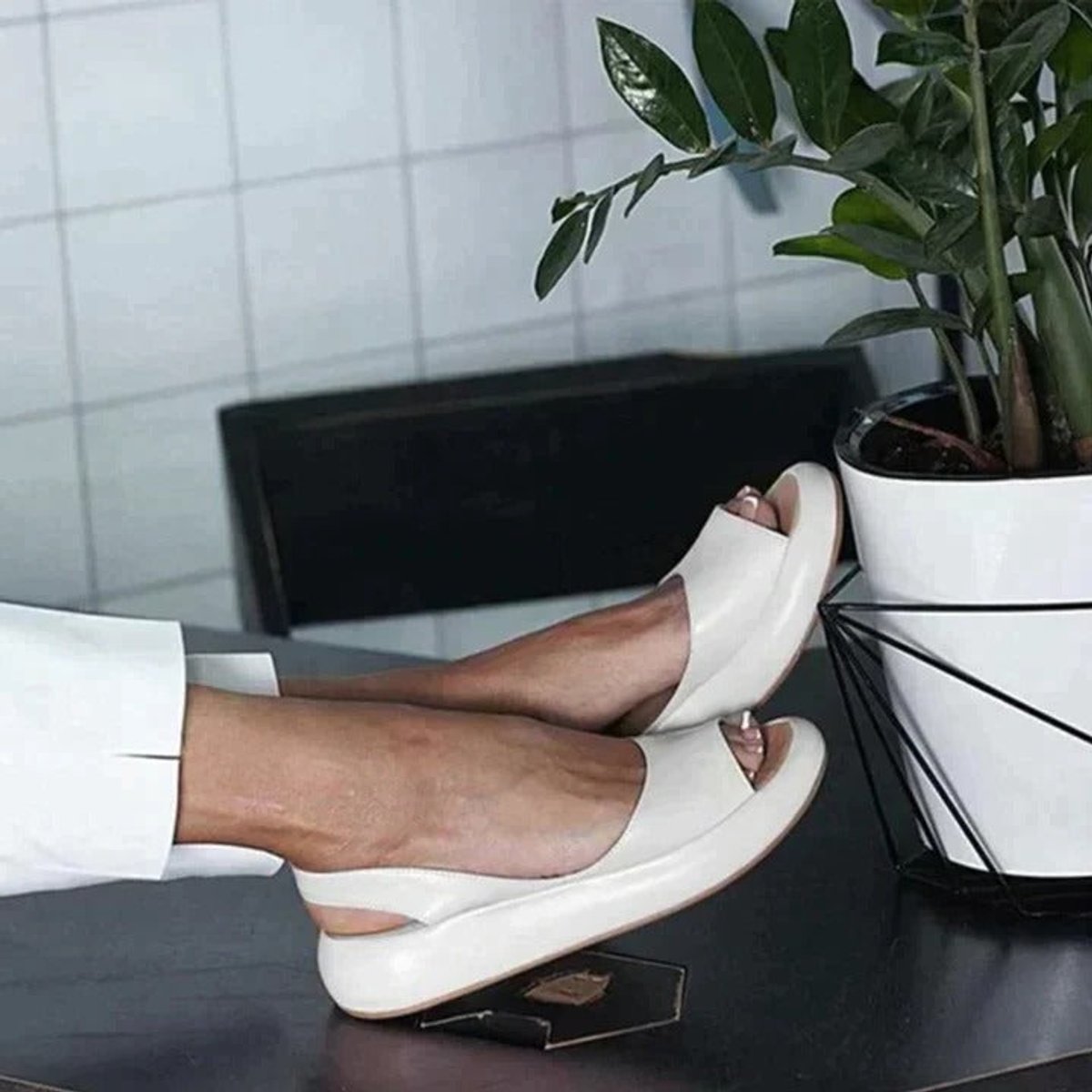 Elisabeth Peep-Toe Slingback Flat Summer Sandals