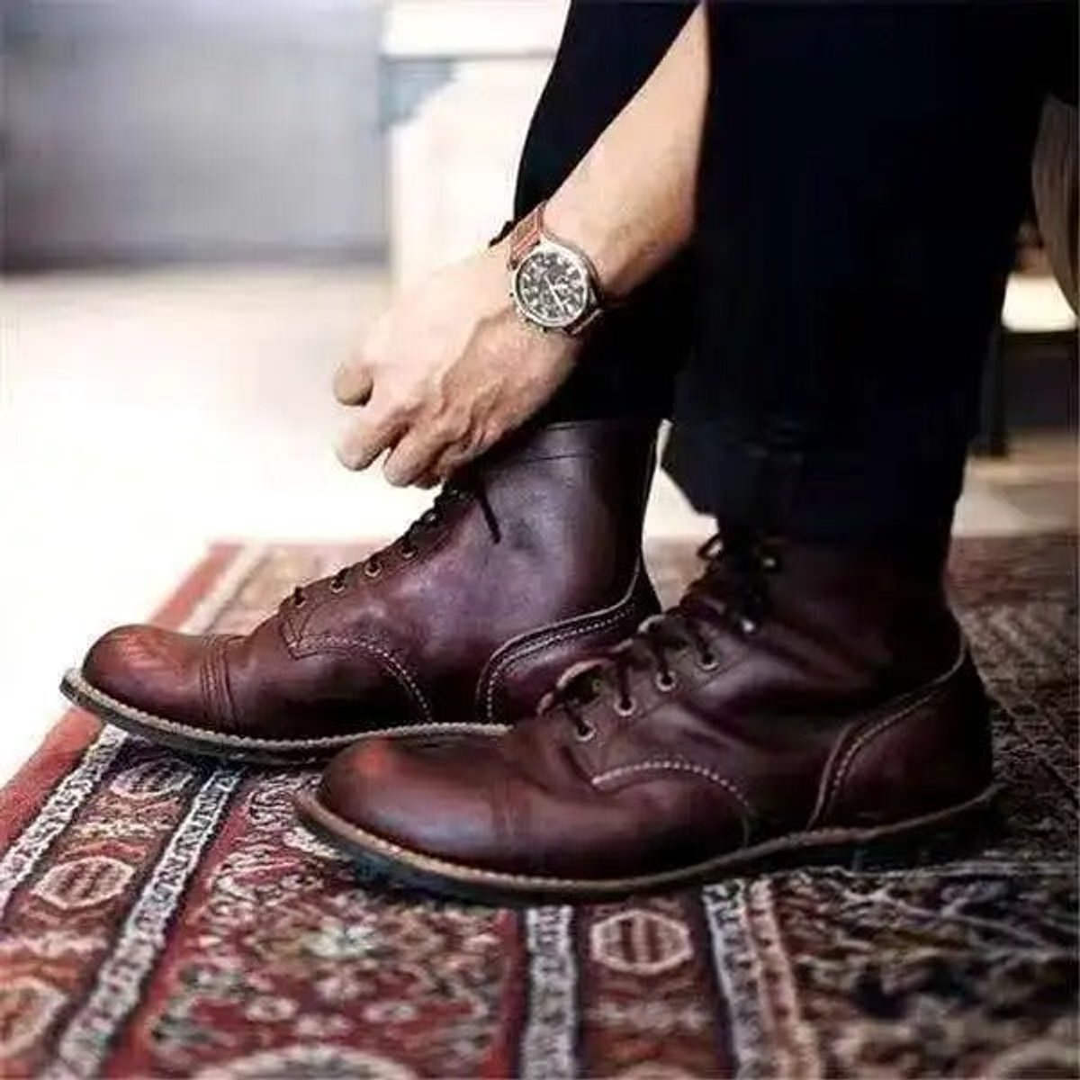 Julian Classic Lace-Up Leather Boots with Rugged Rubber Sole