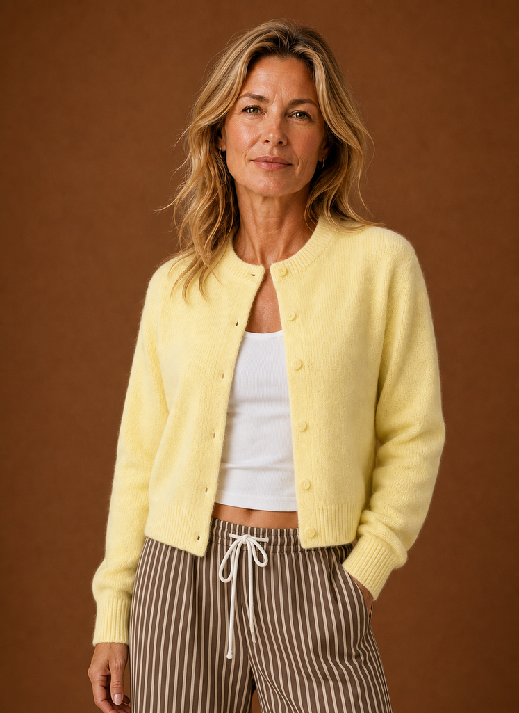 Women's Knit Cardigan - Button-Front Crew Neck Sweater | Areleon